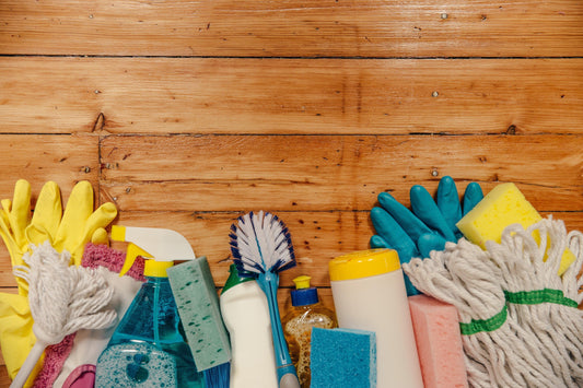 Aprende a cuidar el piso de madera natural vitrificado: Consejos para que te dure décadas - Innovate Module